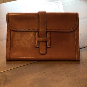 Elegant Tan Leather Clutch
